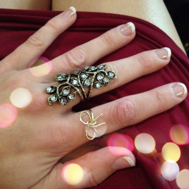 #picfx I love my vintage and #diy ring. From the post http://www.lauralily.net/2012/09/13/ifbcon-day-2/ @_ifb #ifbcon #luckyfabb