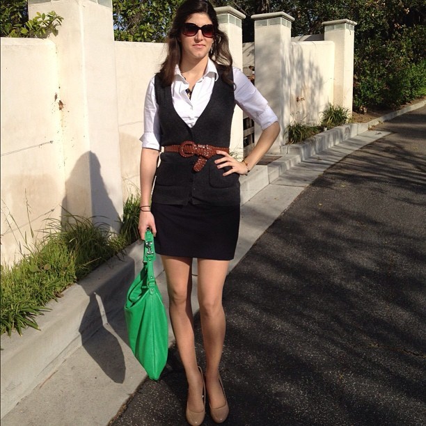 A #throwbackpost featuring @ExpressLife and nude pumps from the blog: http://www.lauralily.net/2012/04/04/green-with-envy/