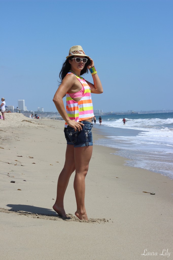Miss Me Jeans,  Miss Me shorts, laura yazdi, kelly yazdi, laura lily, fashion blogger, los angeles, beach photo shoot, Express, urban 1972, anchor top, striped anchor top, palm tree top,