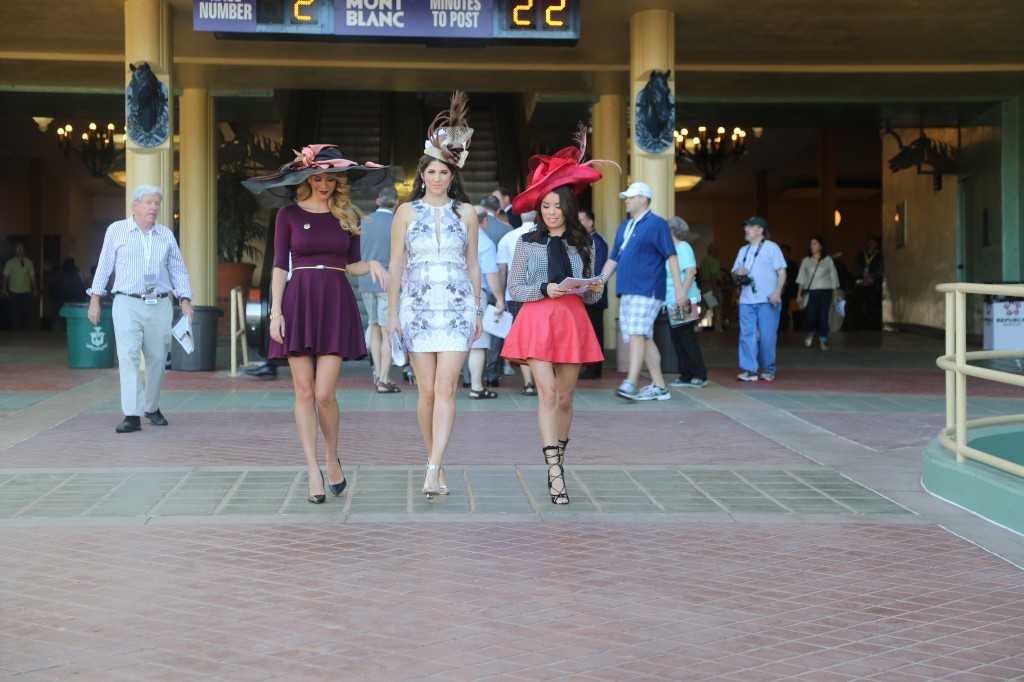 Americas Best Racing, Breeders’ Cup Style, Catherine A Moore Millinery hats, Charlotte Russe silver heels, LA Fashion Blogger Laura Lily, Laura Lily Jewelry Princess earrings, Lulu’s floral dress, Lumier floral dress, Mary Kate Fitzpatrick photography, Santa Anita Park racing style, what to wear to a horse race, Kier Mellour, Roxy Limon