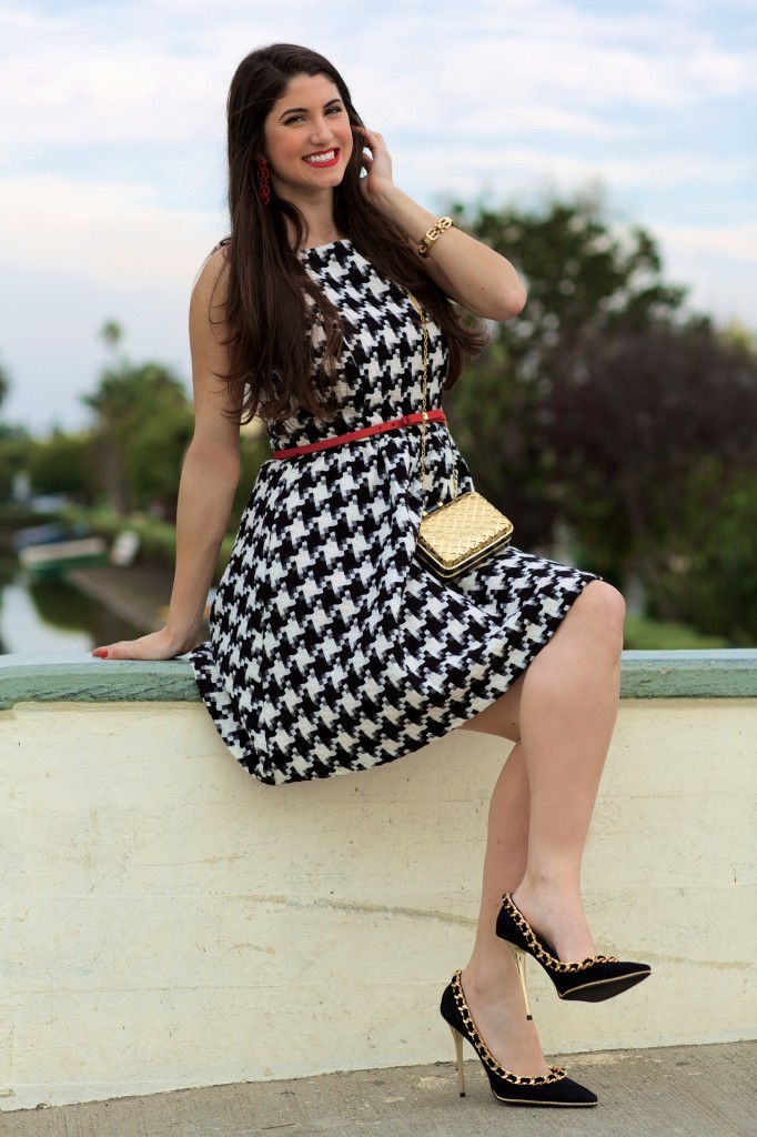 12 Days of Holiday Style: Outfit 11 , LA Fashion Blogger Laura Lily, Tony Oberstar photography, Jessica Simpson Houndstooth Dress, Jeffrey Campbell Divine gold chain heels, Shoplately gold box clutch, 