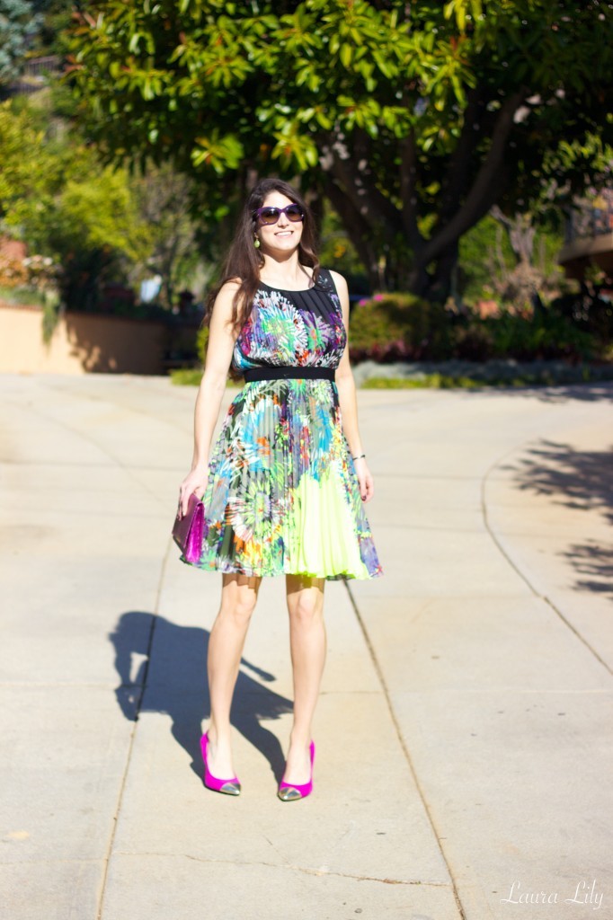 Neon floral BCBGMAXAZRIA Sahara dress, LA Fashion Blogger Laura Lily, what to wear to brunch, cute brunch outfits, Spirit Awards brunch, pink cap toe heels, pink clutch , affordable fashion blog, 2