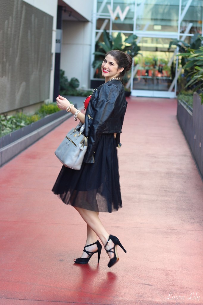 School of Style  43,Lady in Red , black tulle skirt, red crop top, Modalu England pippa bag shark, LA Fashion Blogger Laura Lily, black flower brooch, affordable fashion, personal stylist, 