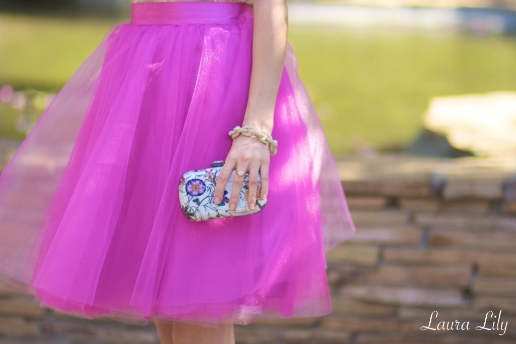 LA Fashion Blogger Laura Lily, Radiant Orchid Tulle skirt Space 46 Boutique, blush Valentino Rockstud heels, Shoplately floral box clutch, LA Personal Stylist, How to wear a tulle skirt, pave link bracelet, 