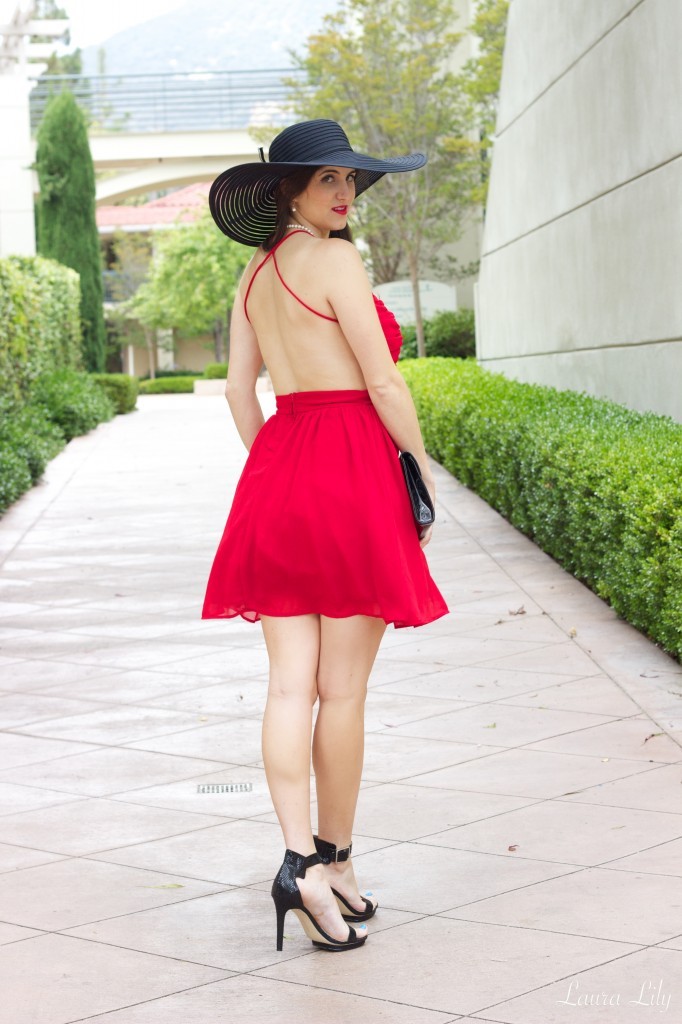Get ready for racing season,Get ready for racing season with my Derby Days style posts and outfit tips, LA Fashion Blogger,personal stylist Laura Lily, what to wear to a horse race, DIY derby day hat, breeders cup style at Santa Anita park,  