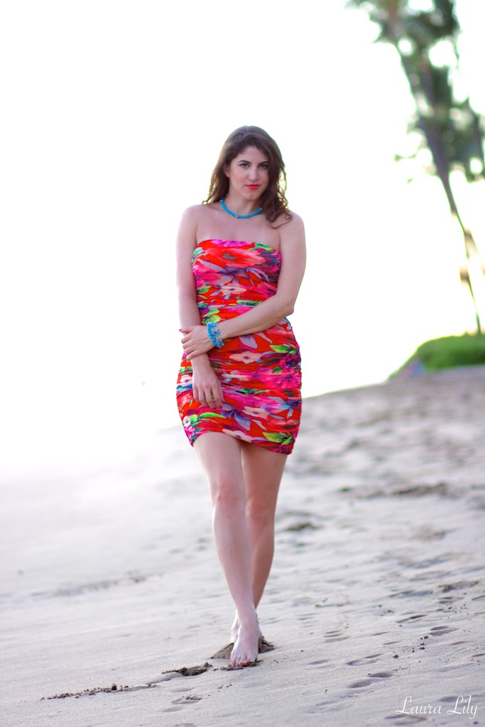 Days in Maui, , LA Fashion Blogger Laura Lily, #LauraLilyinMaui, Strapless floral Express dress Laura Lily turquoise necklace and bracelet ZeroUV mirrored sunglasses Orange flap Forever21 bag Express nude embellished sandals