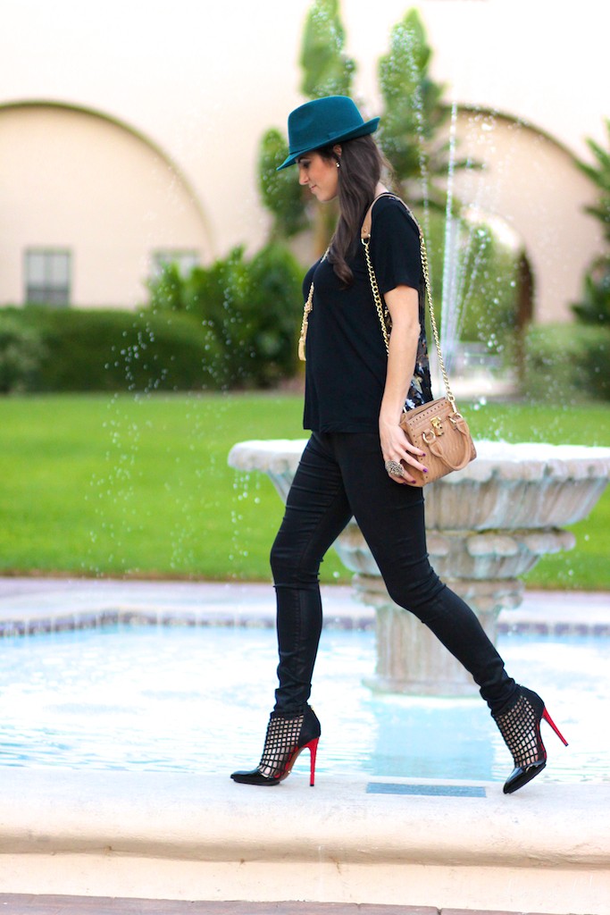 Fall Style , #FallStyle, Joa sequin tshirt, Koral high-rise black waxed skinny jeans, black patent cage booties Schutz, Los Angeles Fashion Blogger Laura Lily, cute fall looks, teal wool hat, 