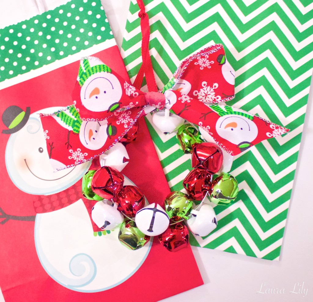 DIY Ornament,DIY Holiday ornament, DIY mini bell wreath ornament, LA blogger Laura Lily, easy holiday projects, DIY Christmas ornament, do it yourself ornament, DIY gifts, DIY holiday gifts, 