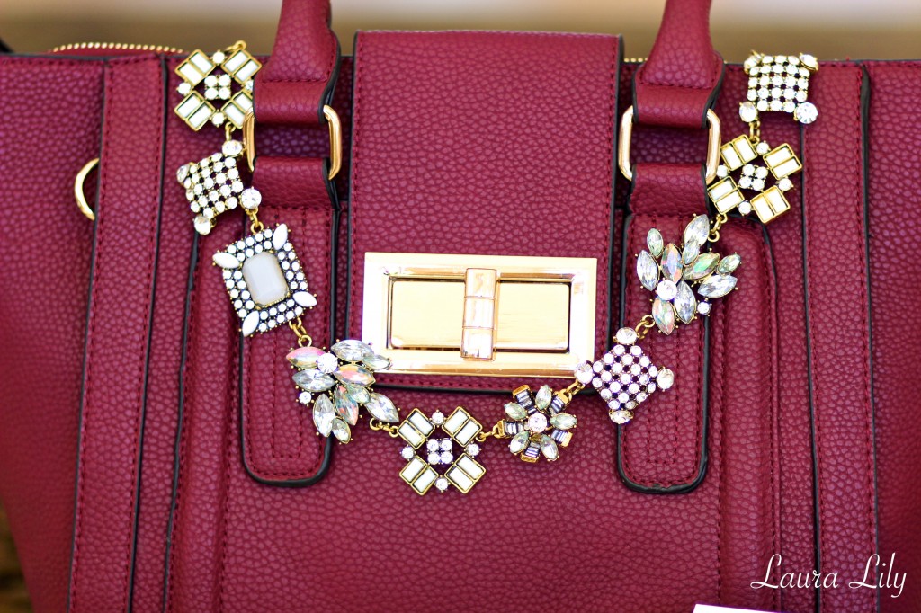 laura Lilys Holiday Gift Guide, Sole Society square stone Statement necklace, Sole Society floral corsage headband, Sole Society starburst crystal studs, Dailylook mini structured handbag,Chief Jenner vegan leather tote via Dailylook, Sole Society mixed stone collar necklace, JustFab Katrina heels, holiday gift ideas, what to get a fashionista for christmas, best gifts for girls, LA Fashion blogger Laura Lily