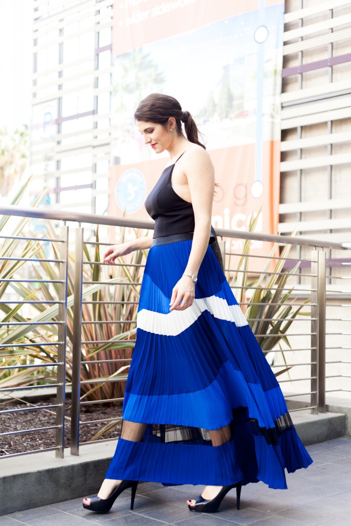 blue pleated express skirt, Laura Lily, Los Angeles Fashion Blogger, Azusa Takano Photography, 