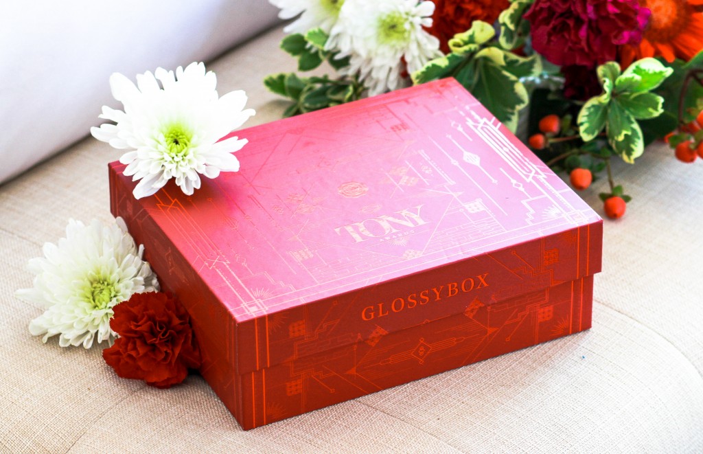 Laura Lily - Fashion, Travel and Lifestyle Blogger, Glambox Review and Giveaway, Broadway Tony Awards Glossybox