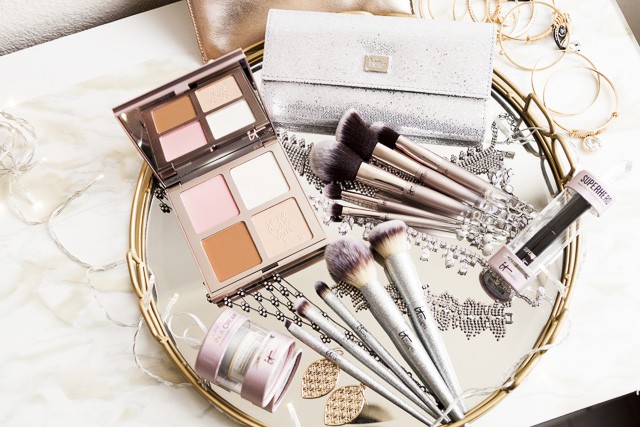 IT Cosmetics Holiday Collection, IT Brushes For ULTA City Chic Brush Set 12 Days of Holiday Style, Laura Lily Giveaway, It Cosmetics Je Ne Sais Quoi Complexion Perfection