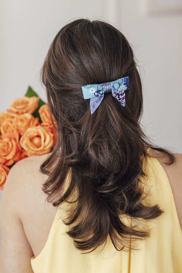 Simple Spring Hair Styles, France Luxe Hair Accessories, Laura Lily Fashion, Travel and Lifestyle Blog, Azusa Takano Photography - Simple Spring Hairstyles by popular Los Angeles fashion blogger Laura Lily