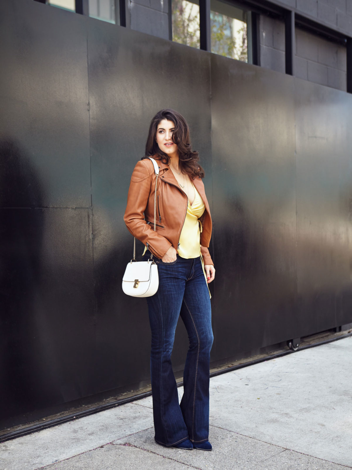Laura Lily Fashion, Travel Lifestyle Blog, Fall Bucketlist, Brittney Christie Photography, Express Flare Jeans,