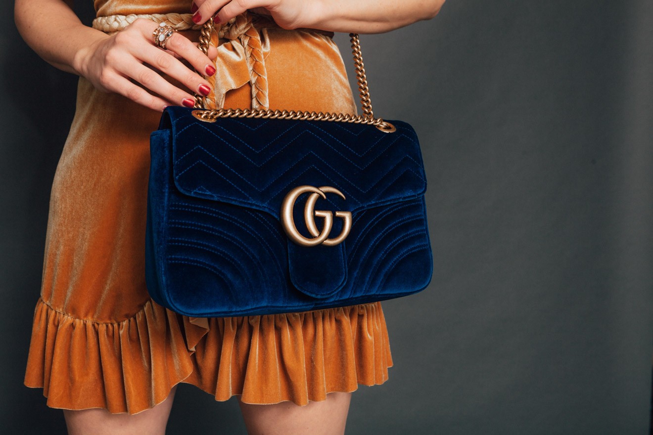 Velvet Outfits by Los Angeles Fashion Blogger Laura Lily, Gucci blue velvet Marmont bag, 
