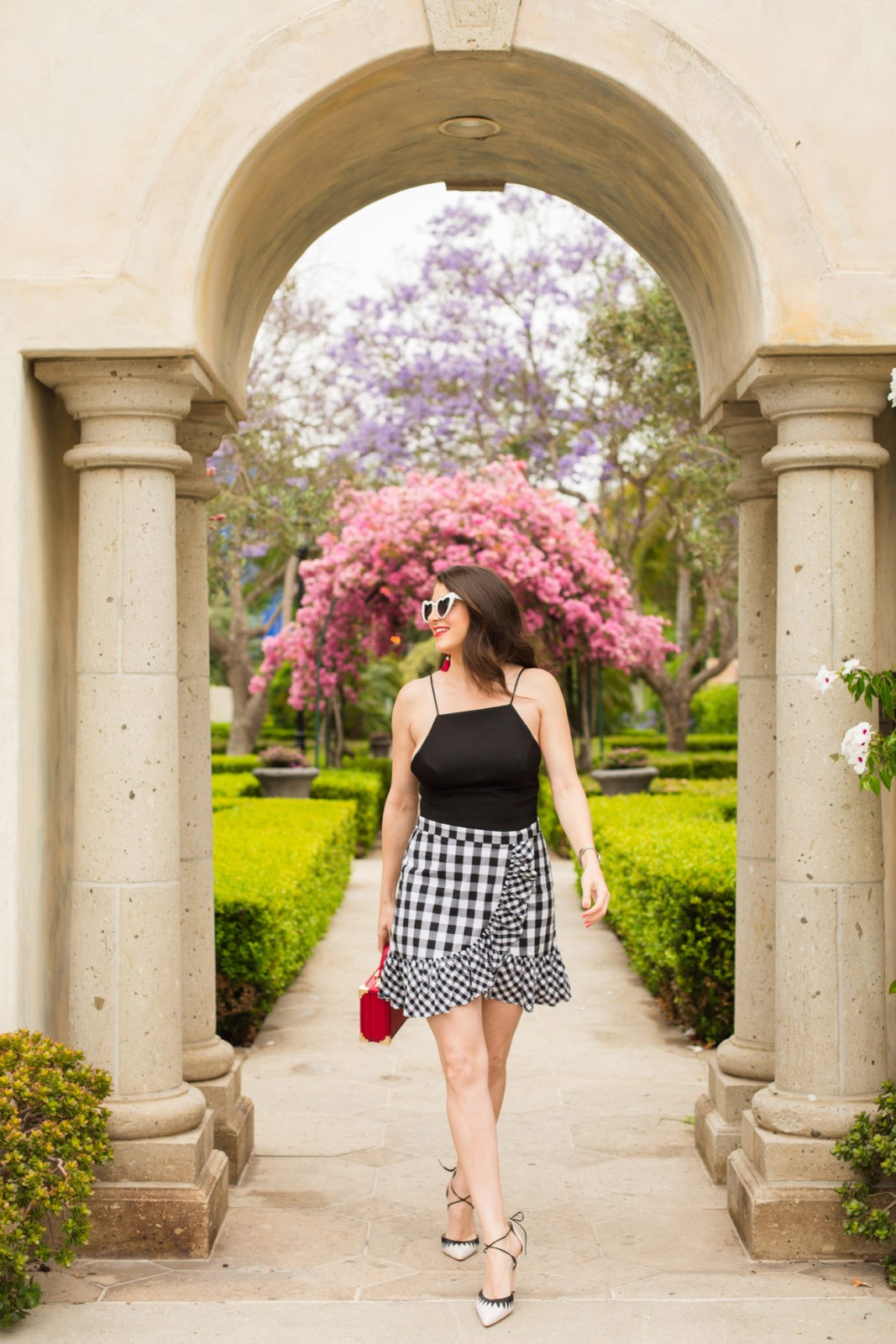 How to Start a Blog by popular Los Angeles blogger, Laura Lily