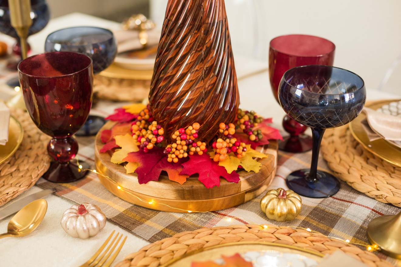 Easy Thanksgiving Table Setting Ideas by Popular Lifestyle Blogger Laura Lily, Thanksgiving Tablescape Ideas, Target Fall Home decor : Thanksgiving table setting with accents of orange, blue and red
