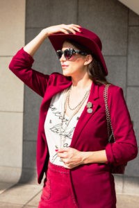 Top 5 Trending Fall Accessories to Have this Season by Popular Fashion Blogger Laura Lily,