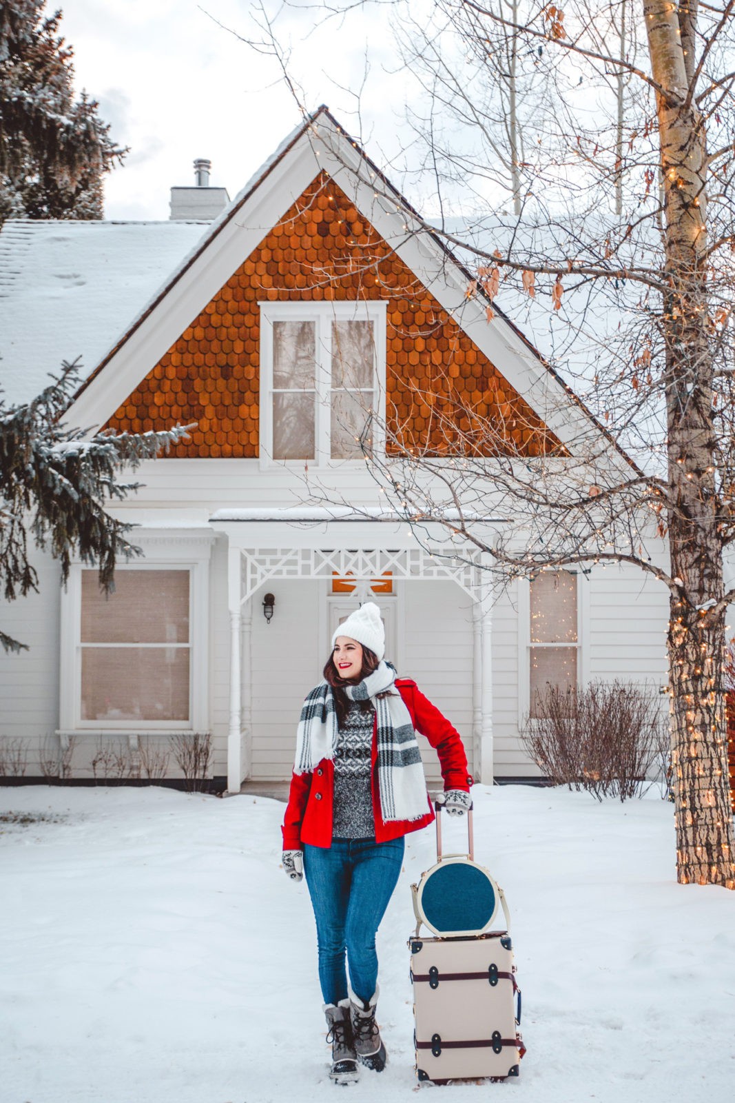 Aspen Ski Trip Packing List by Travel Blogger Laura Lily,