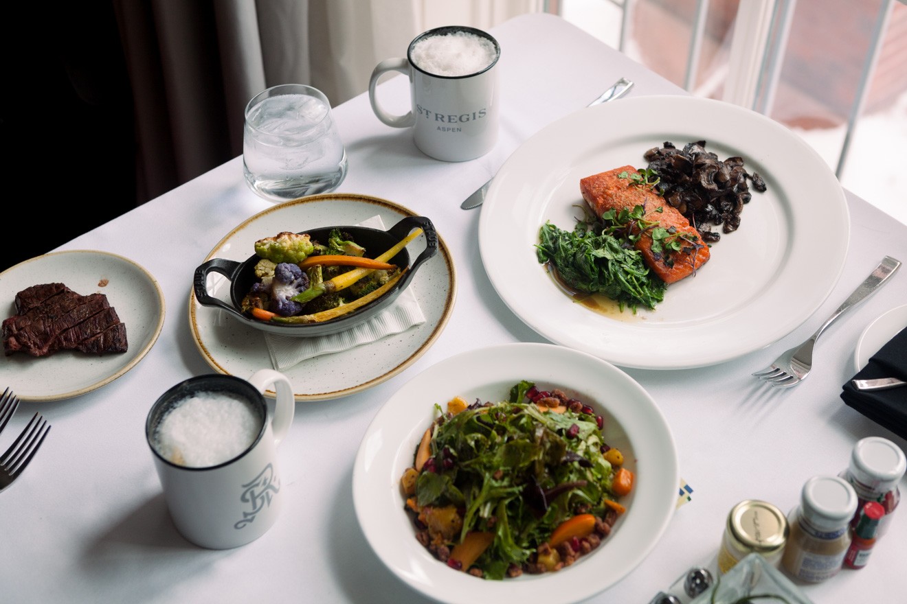 The Best St. Regis Aspen Travel Guide by featured by top Los Angeles Travel Blogger, Laura Lily : image of St Regis Aspen breakfast
