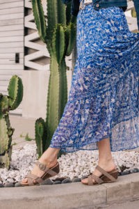 G0-To Summer Sandals Zappos Dansko Susie Style by Fashion Blogger Laura Lily,