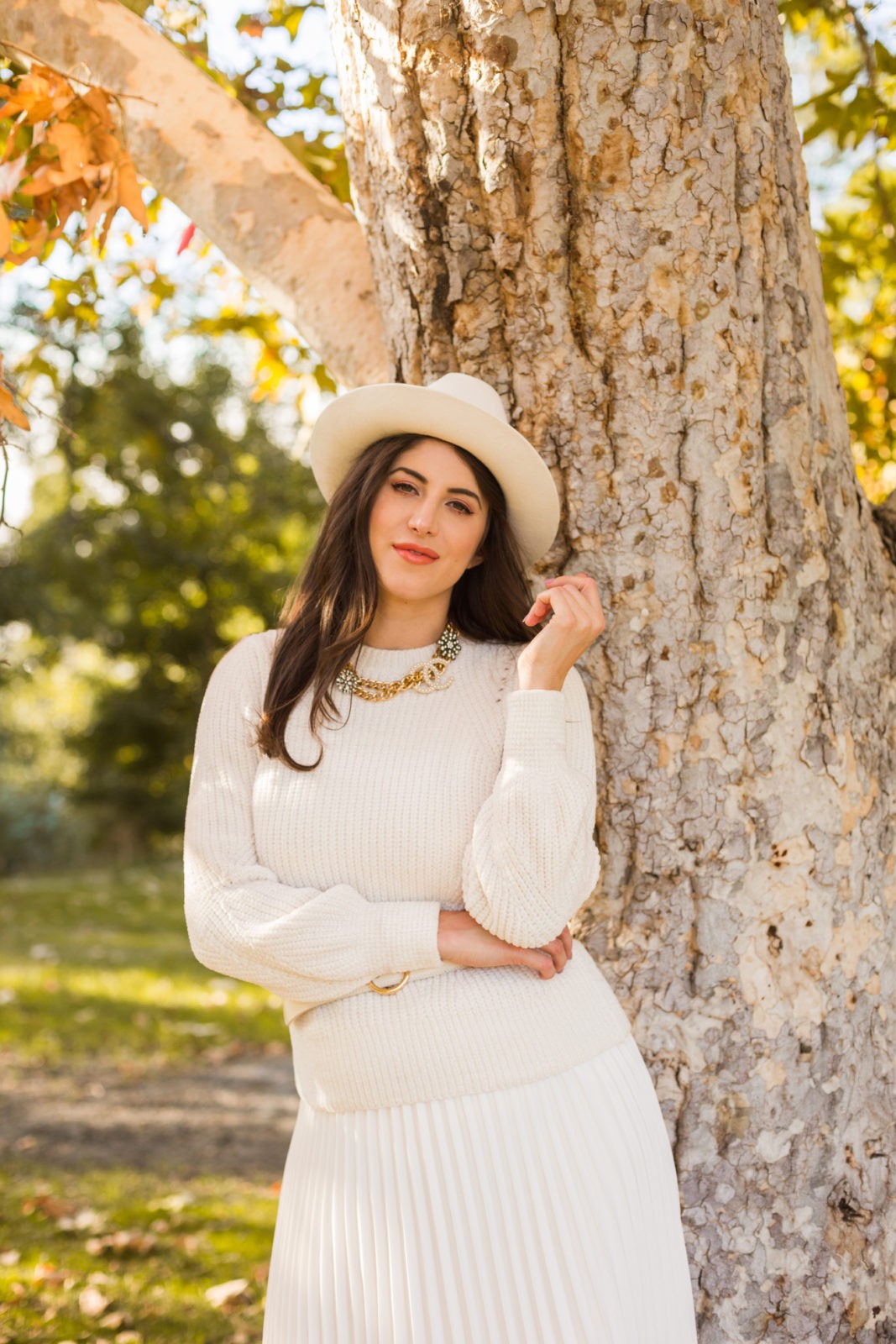 How to Elevate Your Style in Your 30's by Los Angeles Blogger Laura Lily, All white outfit,