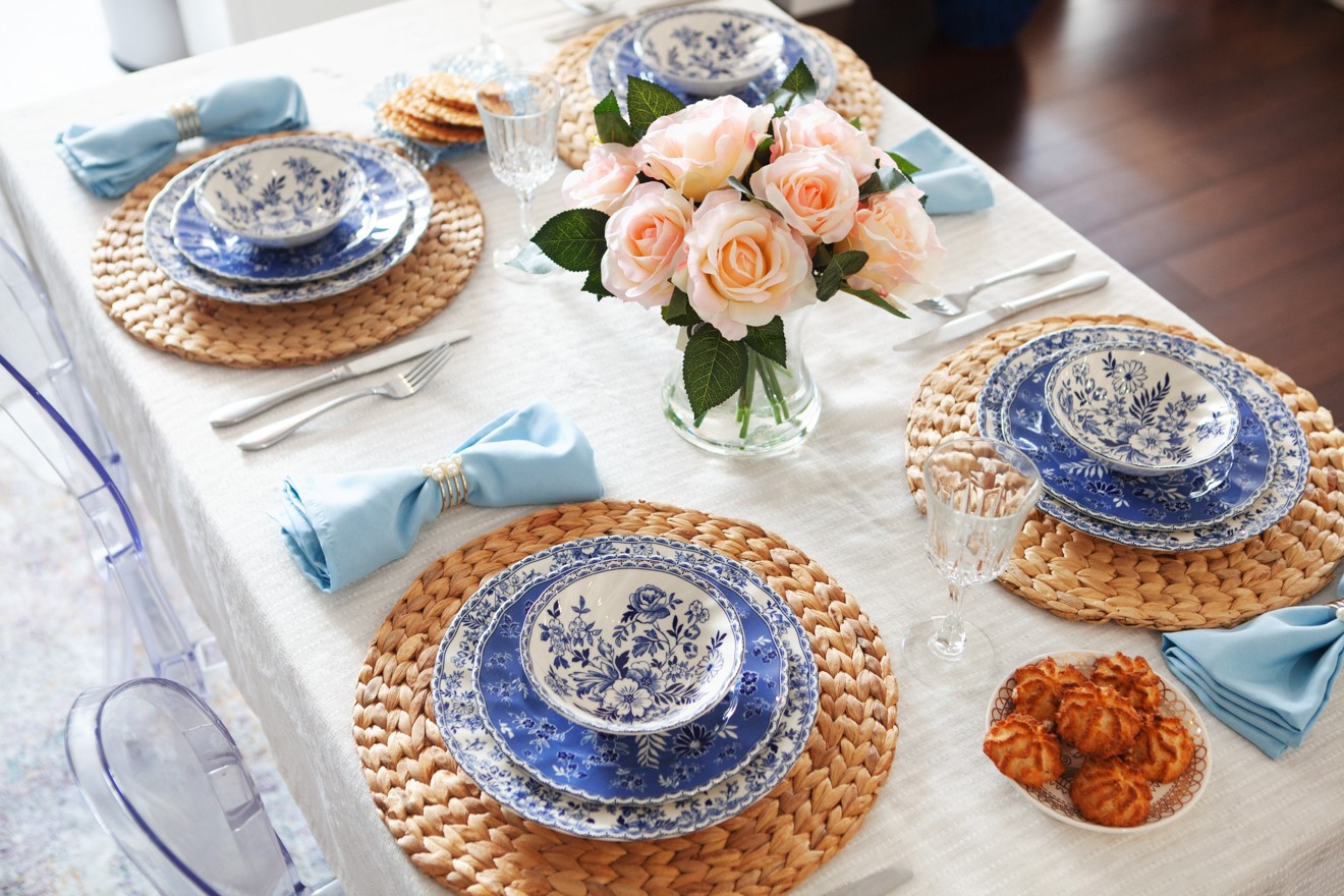 Chinoiserie Home Decor,Chinoiserie Spring Tablescape, Easter Table Setting by Home Decor Blogger Laura Lily, Chinoiserie dishware