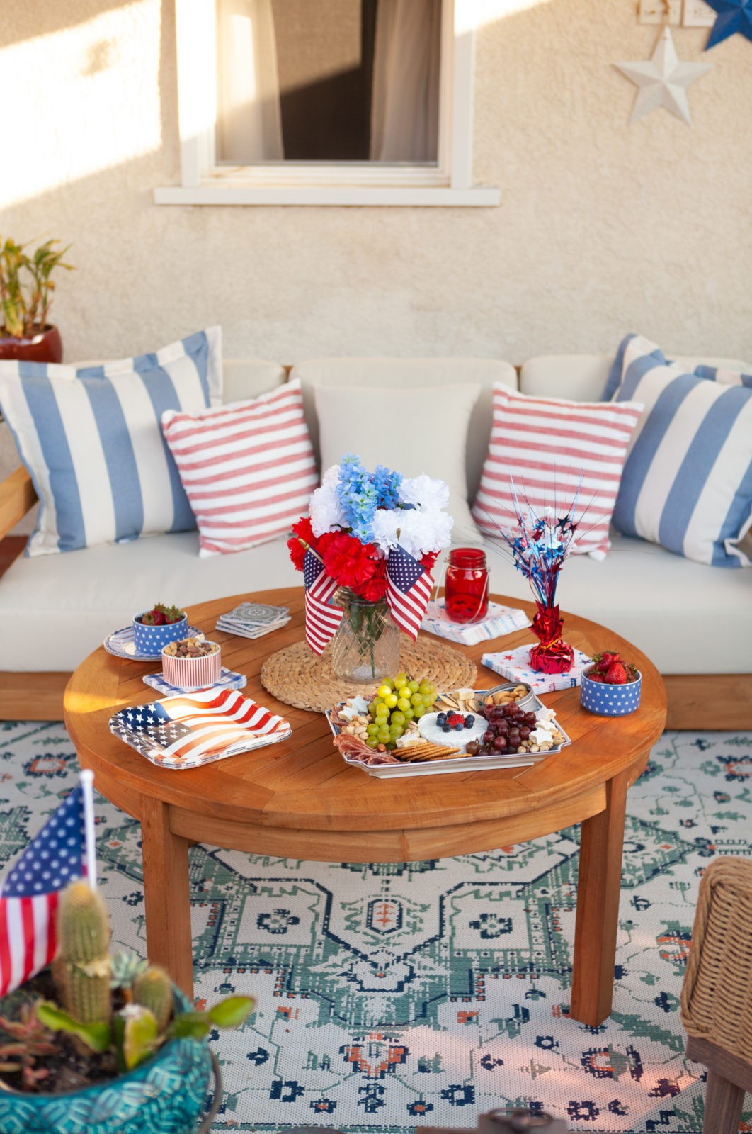Fourth of July Decor + Party Ideas by Los Angeles Home Decor Blogger Laura Lily,