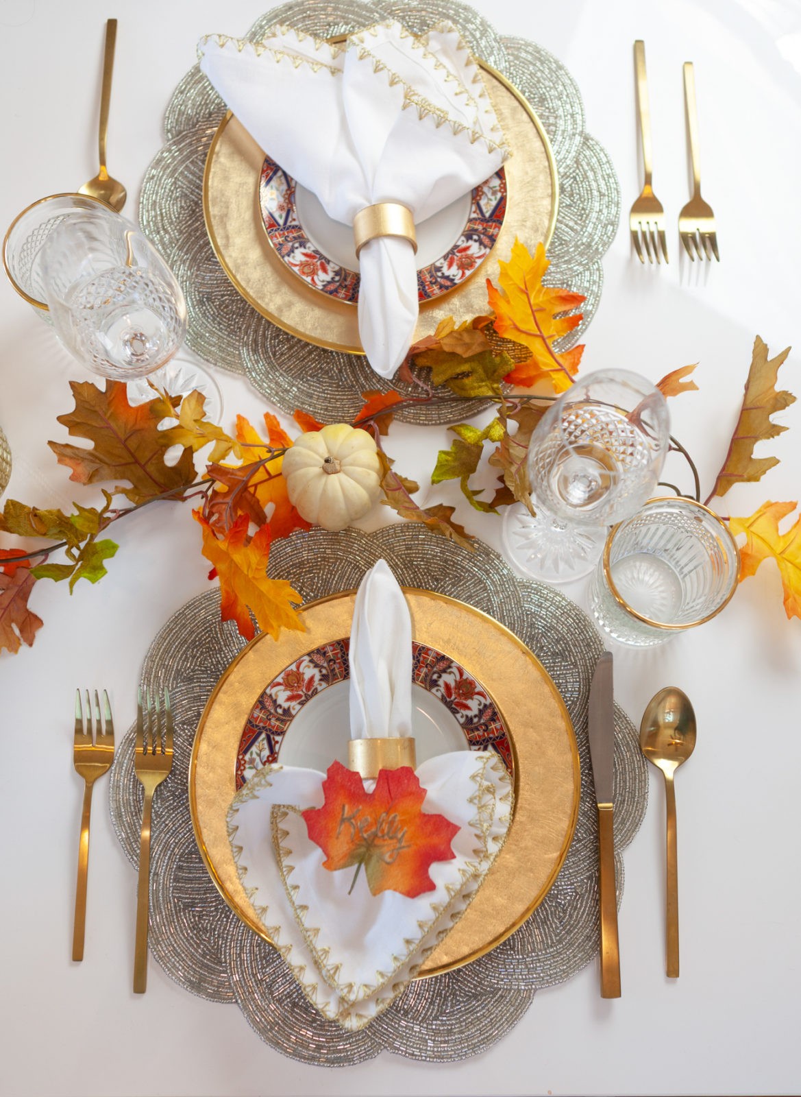 How to Create an Elegant Thanksgiving Table Setting by Home Decor Blogger Laura Lily, Thanksgiving decor ideas,