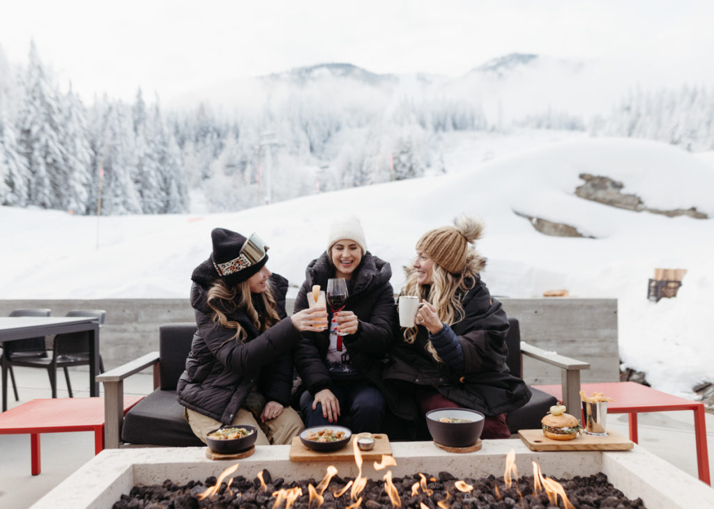 Best Place to Ski in Canada and a recap of The Josie Hotel by Travel Blogger Laura Lily, Marriott Bonvoy hotels in Canada, Rossland, British Columbia, Skiing on Red Mountain Resort, Apres ski at The Velvet Restaurant and Lounge,